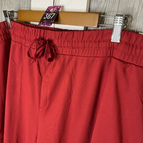 276. NWT Mondetta Ladies' Straight Leg Cargo Pant, Tibetan Red 2X Plus - Picture 5 of 9